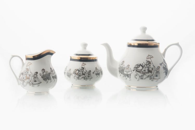 BYAH - TEA POT, CREAMER & SUGAR POT SET
